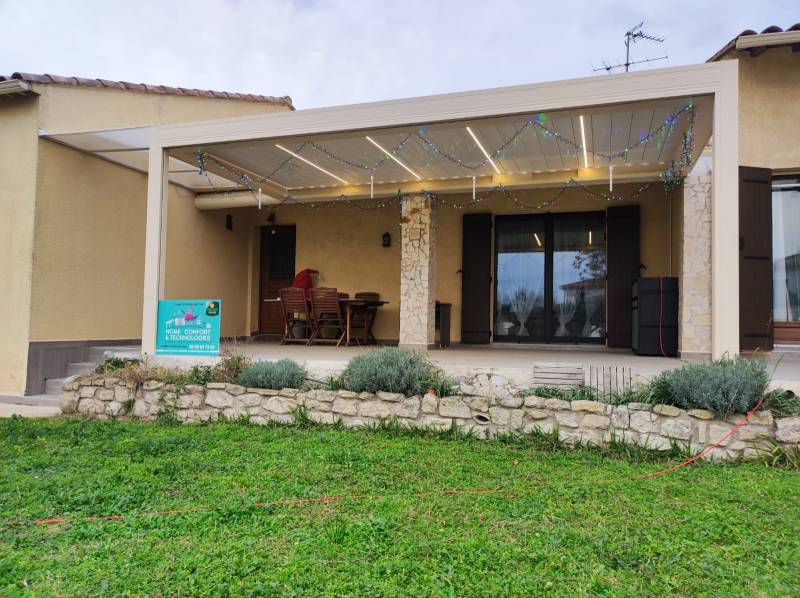 Pergola avec éclairage dans le Gard à Beaucaire