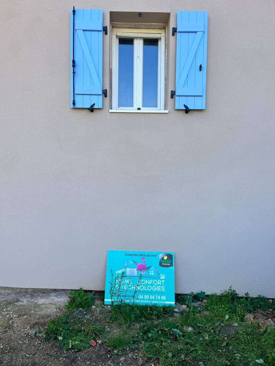 Installation de volets en composite sans entretien près de Montpellier à Saint-Pons-de-Thomières