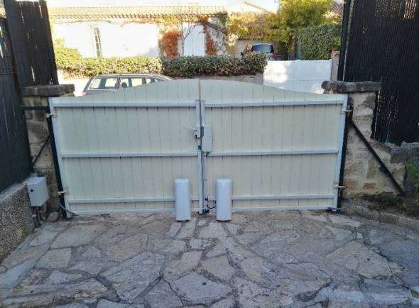 Motorisation à roue pour Portail Battant ou Coulissant en Occitanie