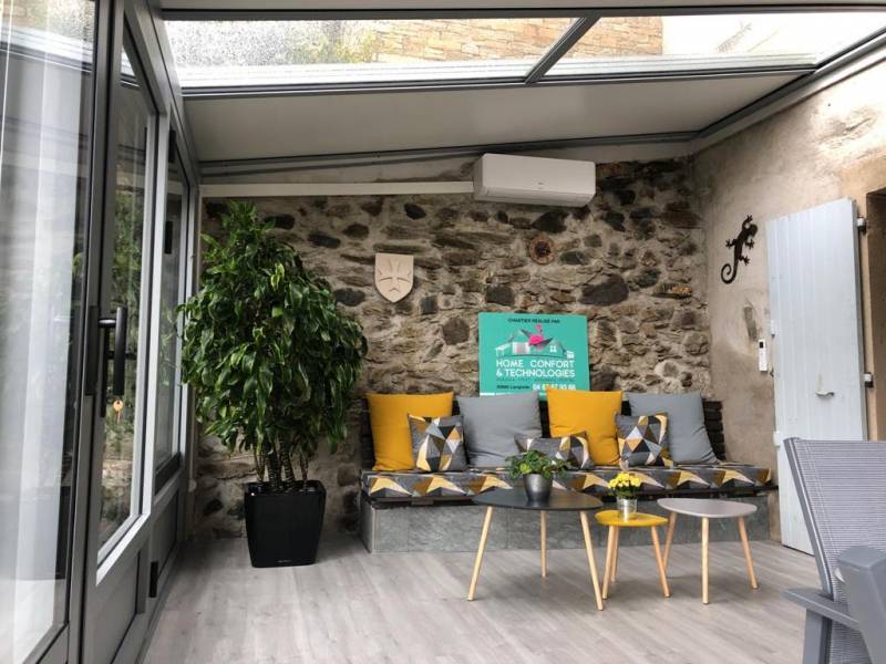 Véranda vitrage plafond entre lattes et Marsillargues