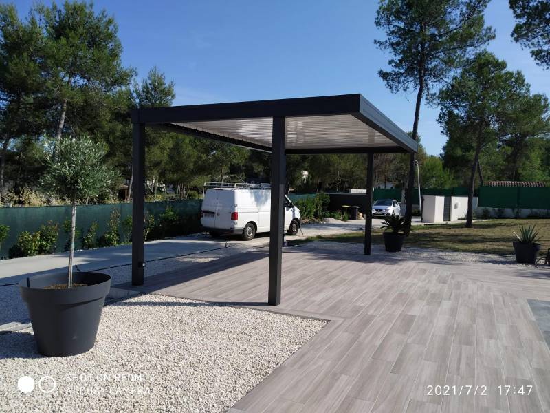 Pergola entre 3 murs à Saint Gely du Fesc dans l'Hérault